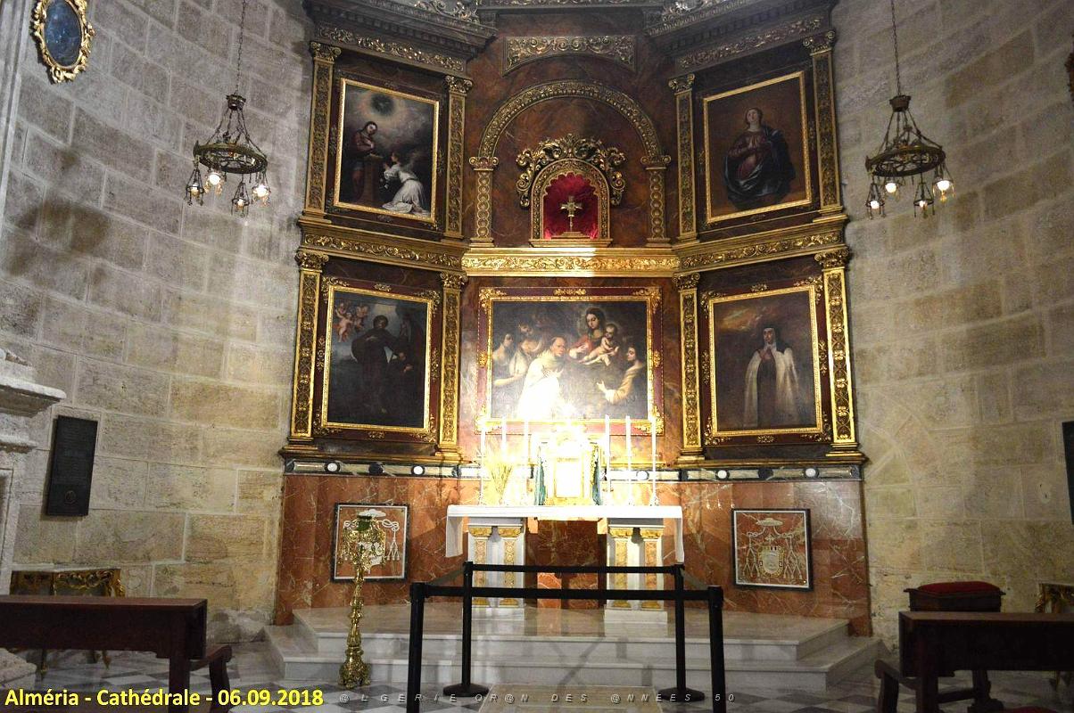 28 LA CATHEDRALE ET LE FORTERESSE DE L INCARNATION (79).JPG